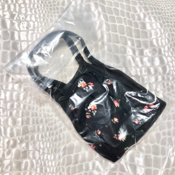 NWT Adult Floral Black Mask - Picture 2 of 2